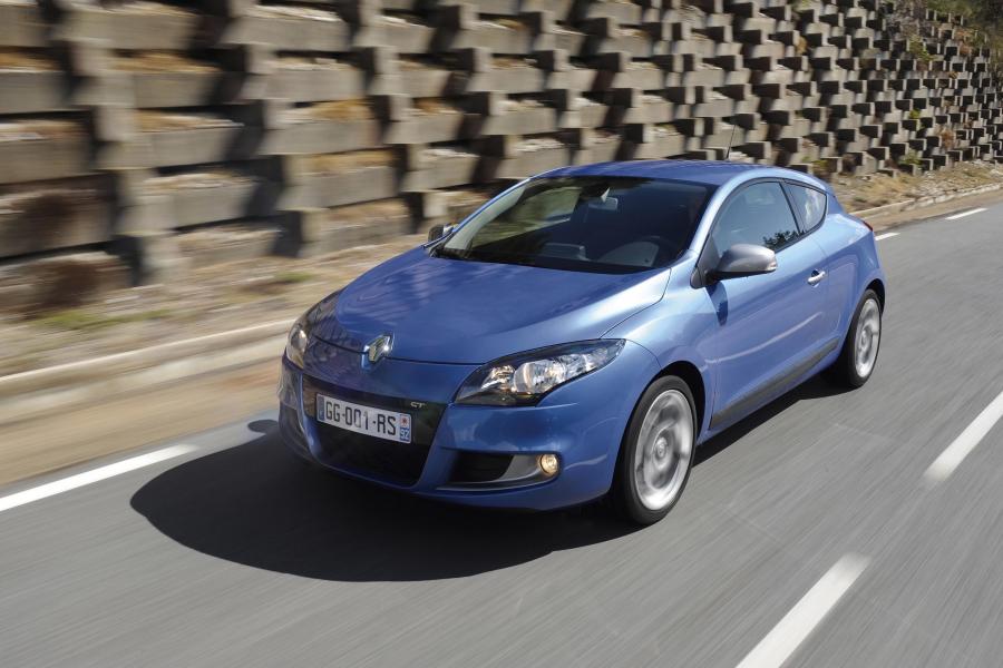  Renault Megane Coupe GT 2011 года  (фото 11 из 13)